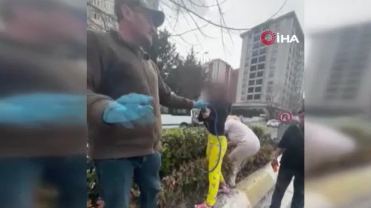 Başıboş köpeklerin toplanmasına izin vermediler! Görevlilere tehditler savurdu: O anlar kamerada