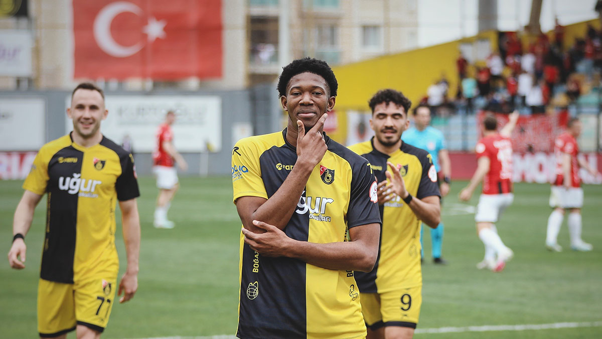 Üniversite okumaya geldi, gol krallığına oynuyor! Beşiktaş da yakından takip ediyor