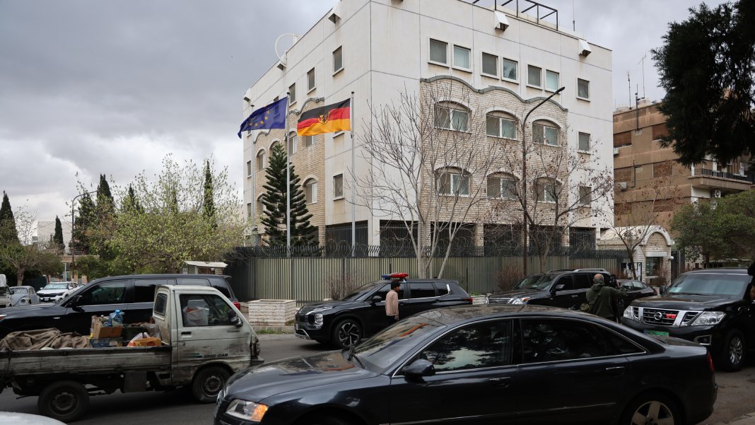 13 yıl sonra Şam’da Almanya büyükelçiliği açıldı