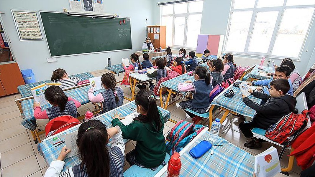 Resmi Gazete'de yayımlandı: Ders ve ek ders saatlerinde değişiklik