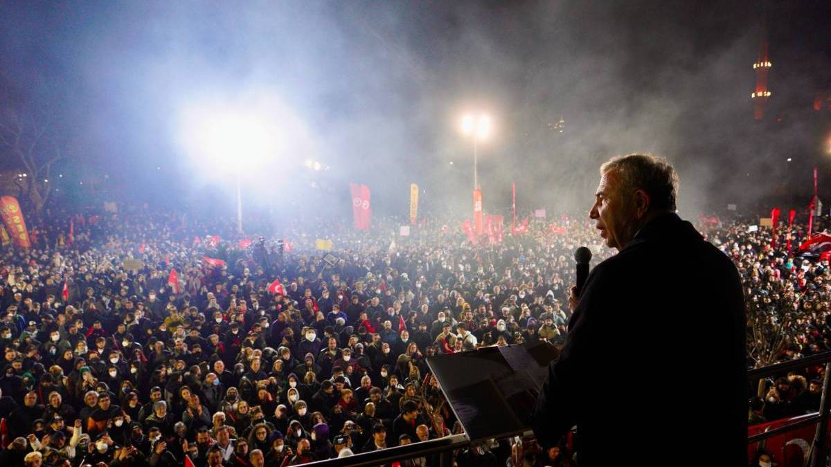 Van Barosu'ndan Mansur Yavaş hakkında suç duyurusu