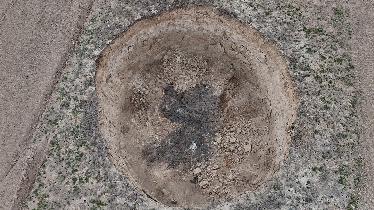 Konya'da korkutan olay! Daha önce kapatılan obruk yeniden çöktü