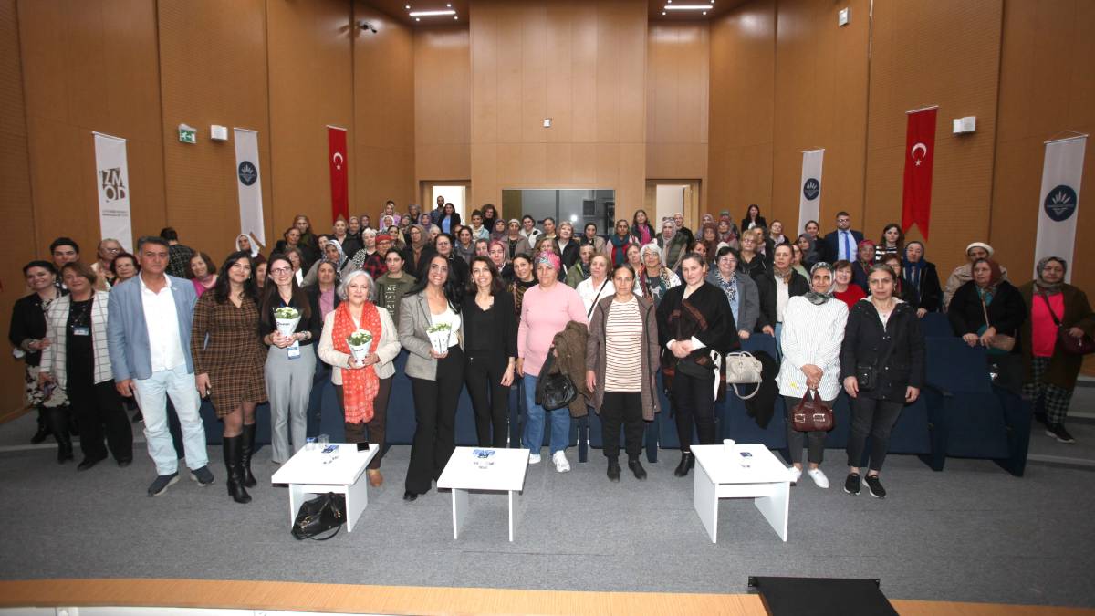 Karabağlar'da “Güvenli Yaşlanma” için buluştular