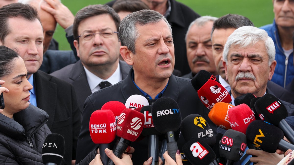 İmamoğlu'nu ziyaret eden Özel, Silivri'den iktidara seslendi: Saraçhane'yi değil 15,5 milyon insanı hesap edemediler