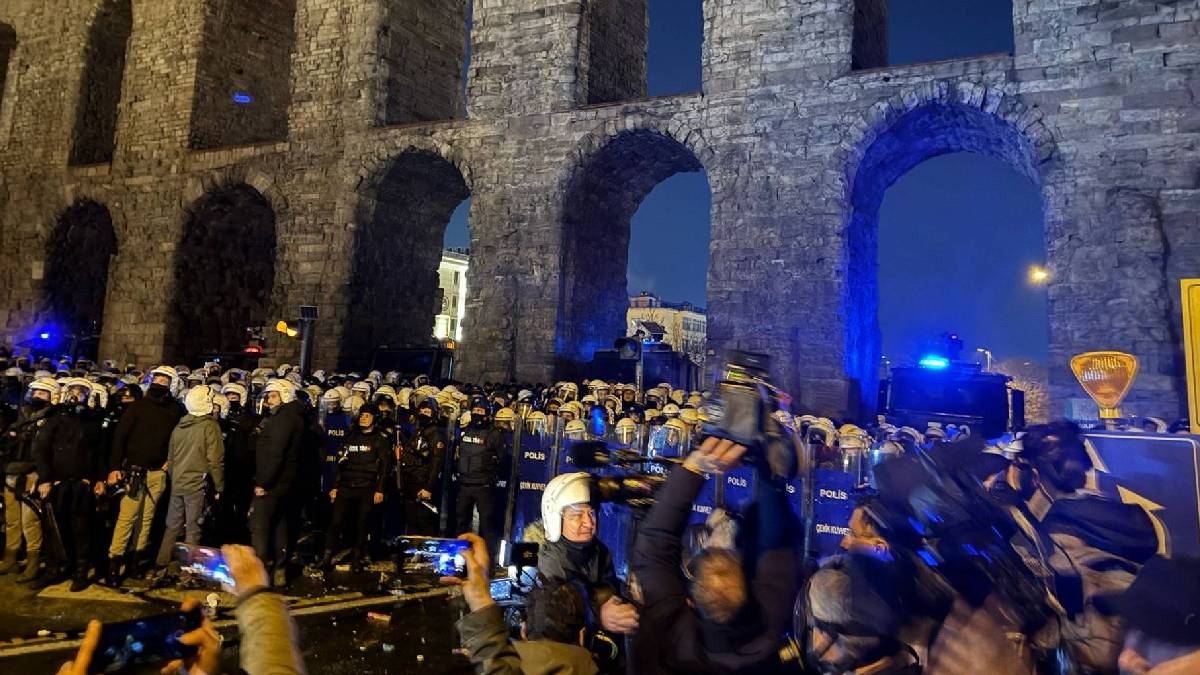 İstanbul’da gözaltına alınan SOL Parti üyeleri adli kontrolle serbest