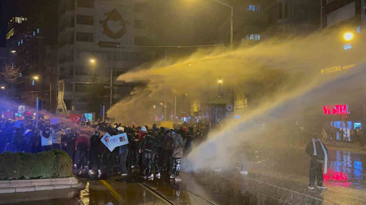 Yerlikaya: Gösterilerde bugüne kadar bin 418 şüpheli gözaltına alındı