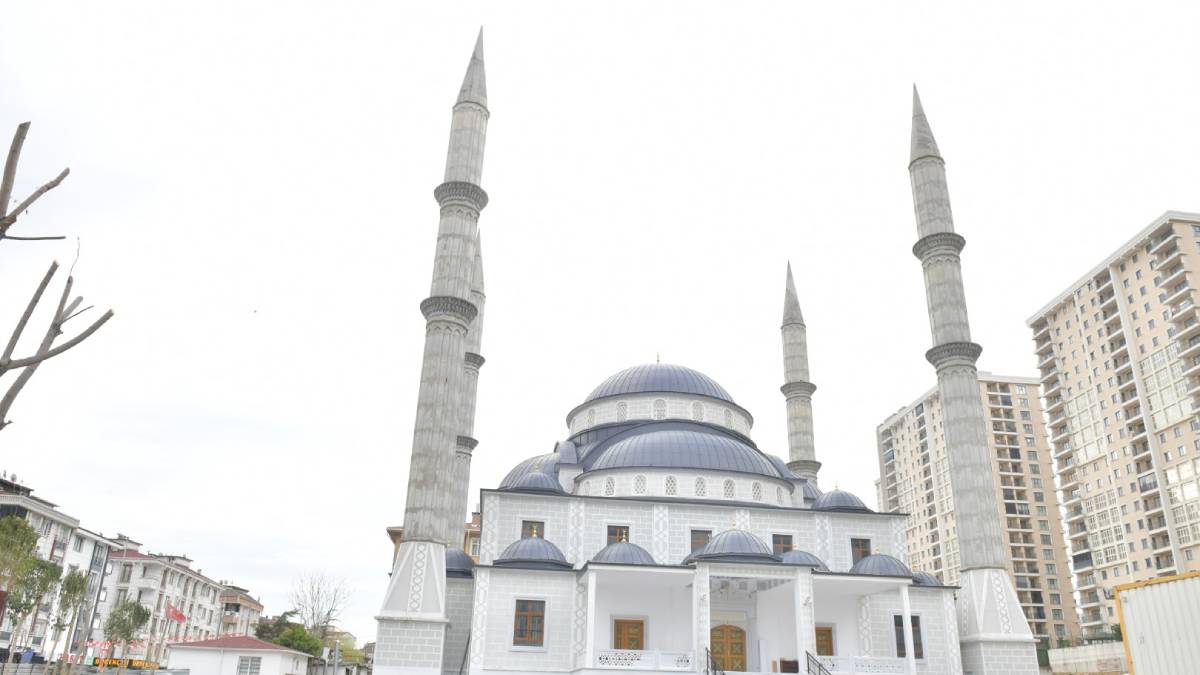 Yıllardır atıl durumdaydı... Yeşilkent Camii, Kadir Gecesi’nde ibadete açılıyor!