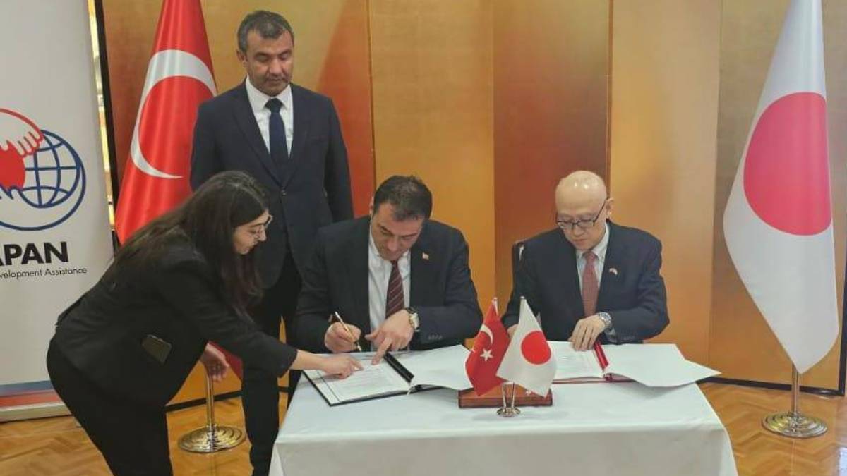 Japonya Başkonsolosluğu tarafından tam donanımlı arama kurtarma aracı hibe edildi