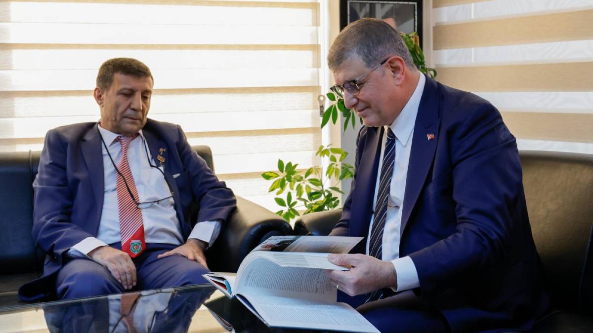 Gazilerden Başkan Tugay’ı duygulandıran armağan