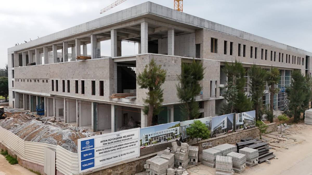 Aydın Büyükşehir Belediyesi Mimar Sinan Kapalı Spor Salonu inşaatı hızla sürüyor