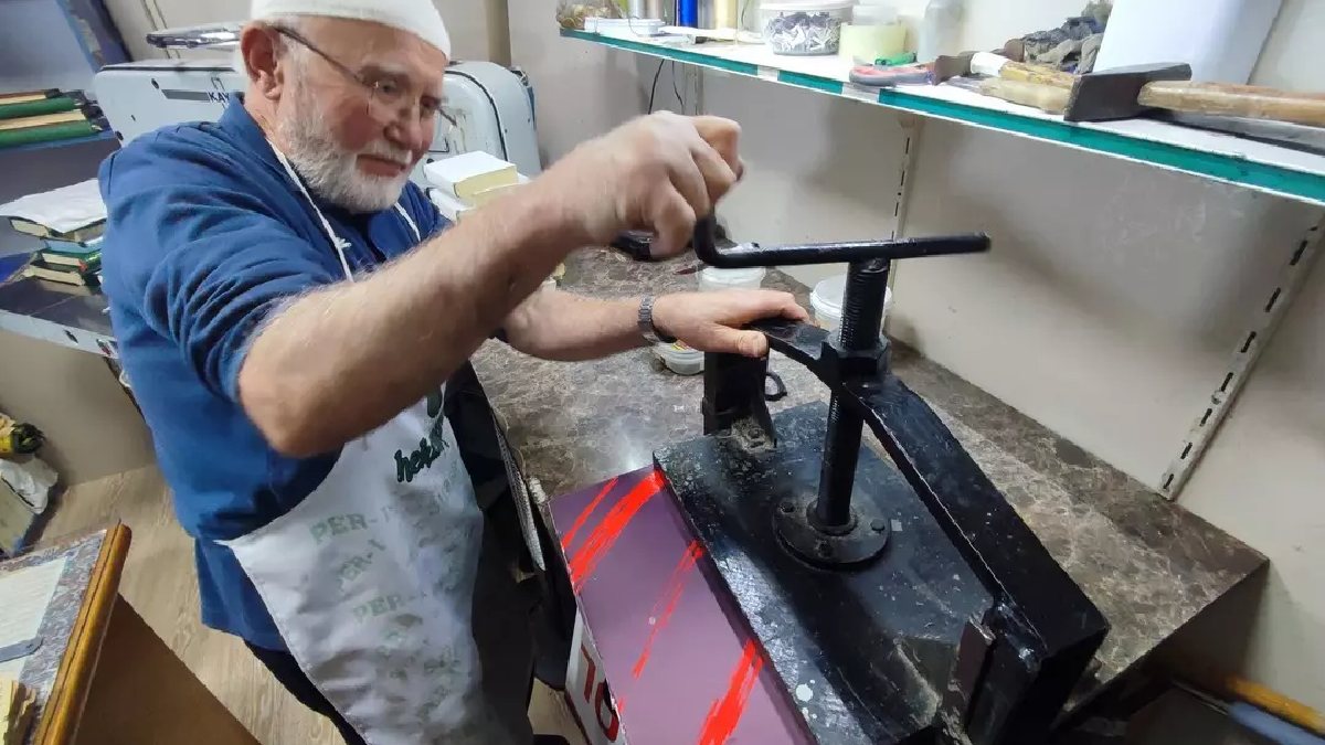 Çocukken başladı, 70 yaşında devam ediyor! Meslek ölmesin diyor, yetiştirecek yeni yetenekler arıyor