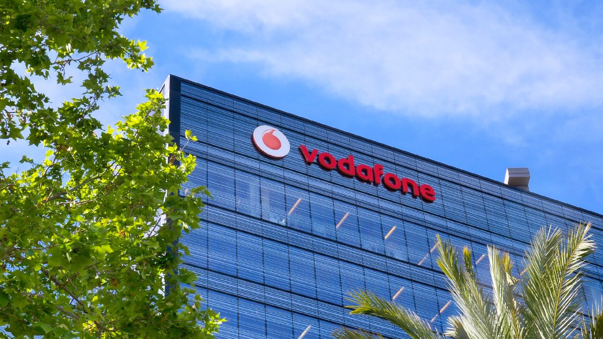 Vodafone’dan şok ayrılık! 15 yıldır çalışıyordu… Üst düzey yetkiliden şaşırtan açıklama!