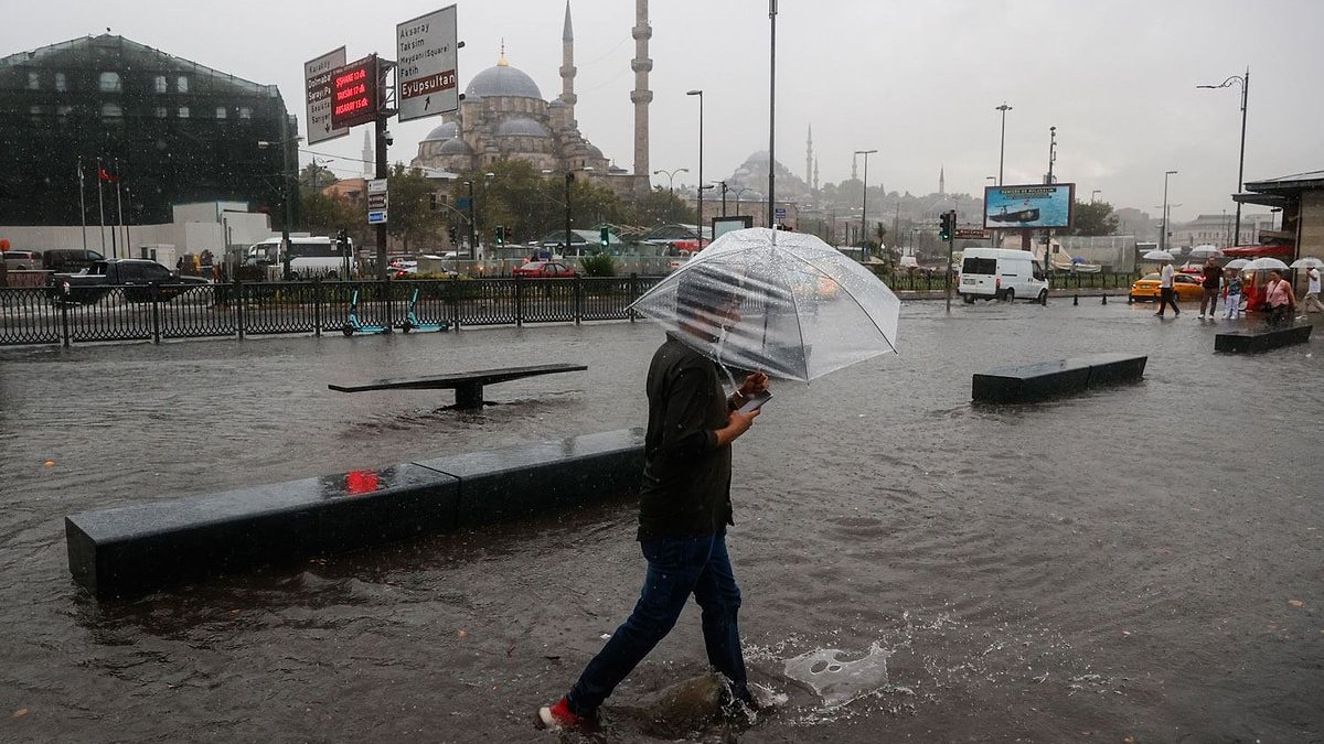Meteoroloji'den sarı kodlu uyarı: Ramazan bayramı serin ve yağışlı geçecek