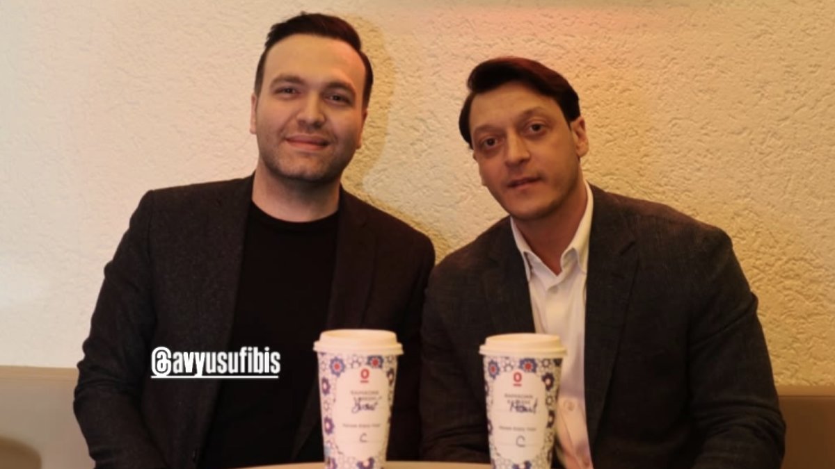 Mesut Özil'den Espressolab paylaşımı