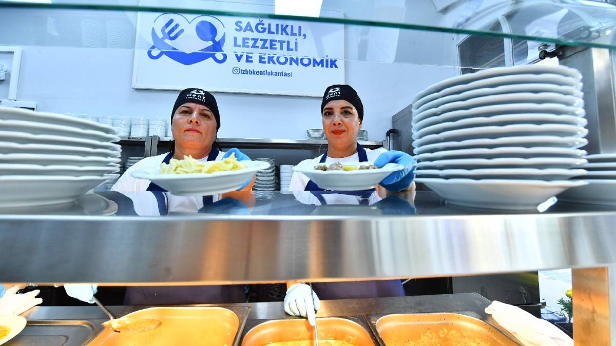 Uzmanından bayram sofraları için öneriler: ilk öğün için hafif ve sindirimi kolay besinler tercih edin