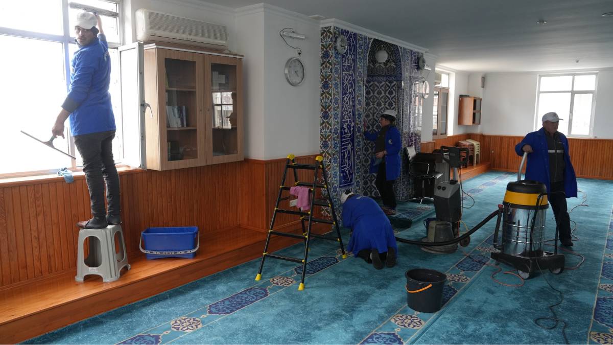 Kartal’da bayram öncesi ibadethanelerde temizlik çalışması başlatıldı