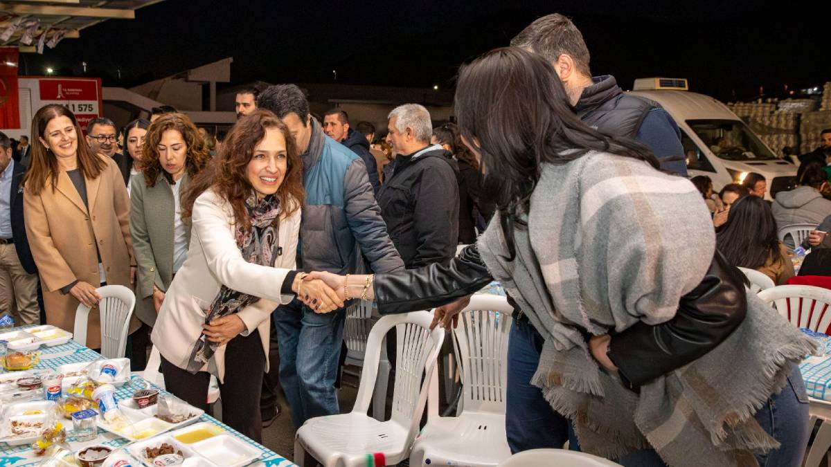 Başkan Ünsal ve belediye çalışanları iftar sofrasında buluştu