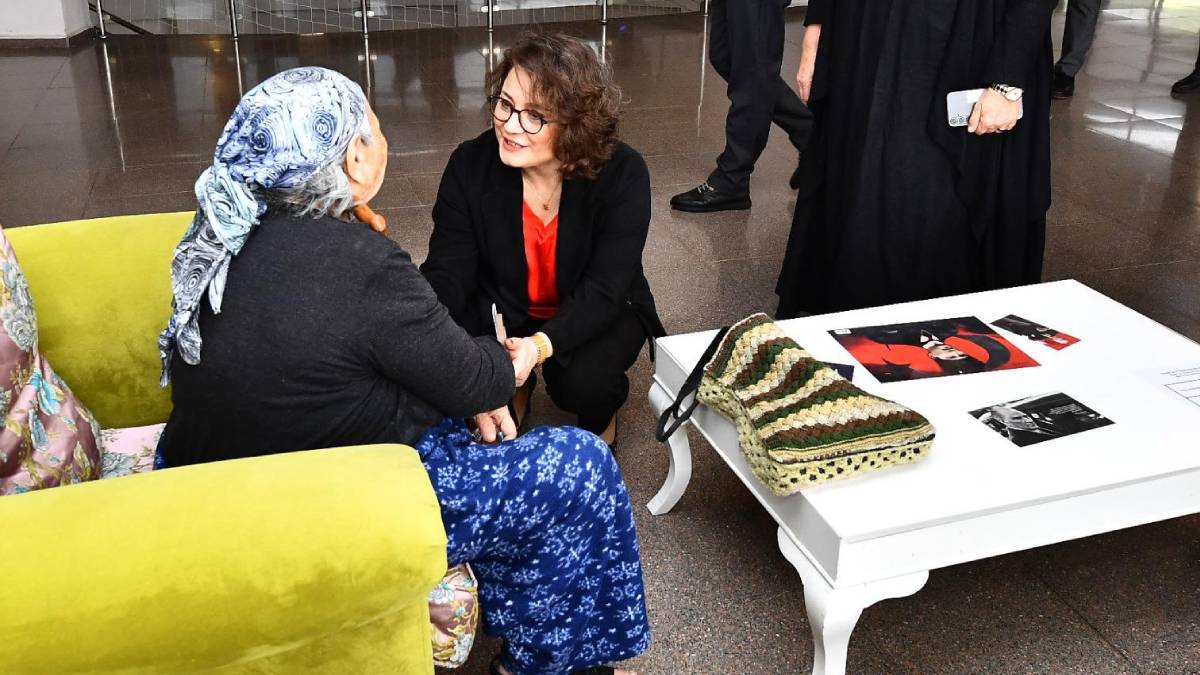 Huzurevi sakinleri unutulmadı... Bayramlaşmanın en güzeli hali yaşandı!