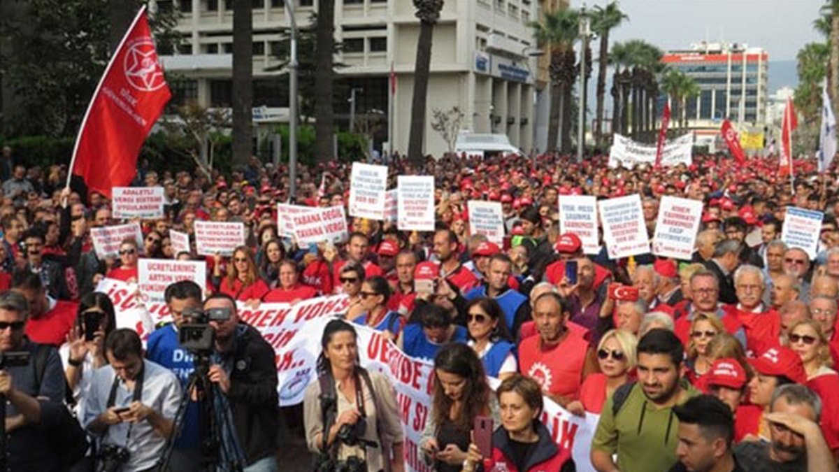 DİSK iş bıraktı: İzmir'de işçiler sokakta...