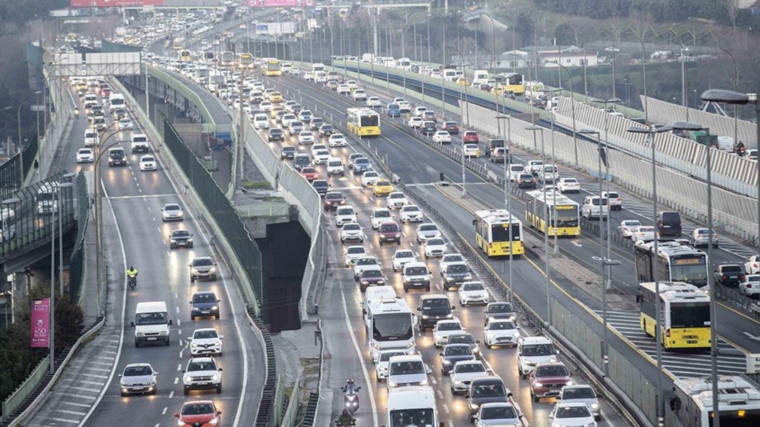 İstanbul'da trafik kilitlendi