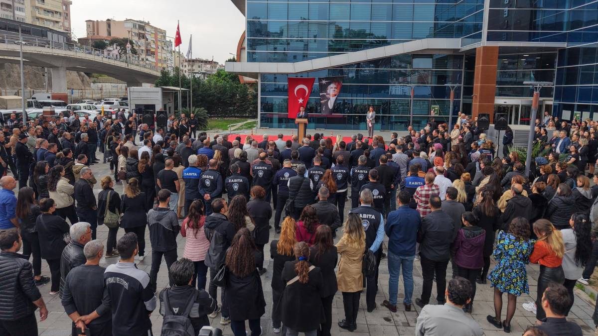 Başkan Önal, personelle bayramlaştı