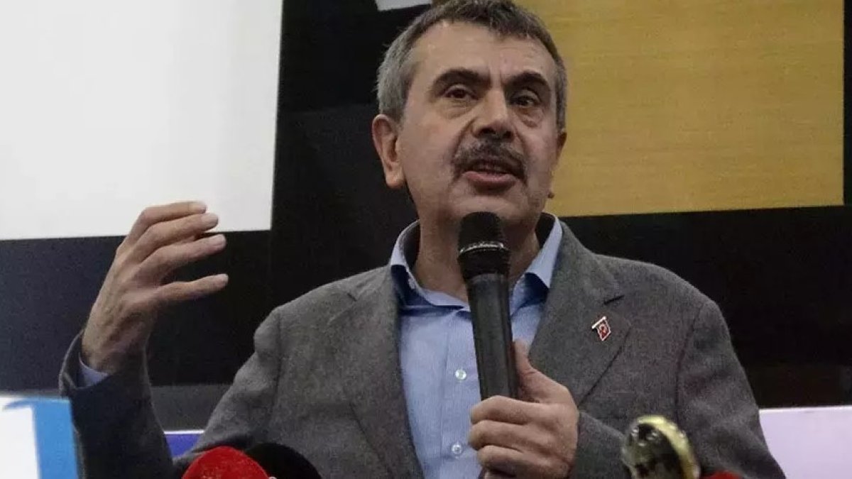 Tekin'den boykot çağrılarına sert tepki: Bu bölücü ayrıştırıcı dili bir adım öteye taşıdılar