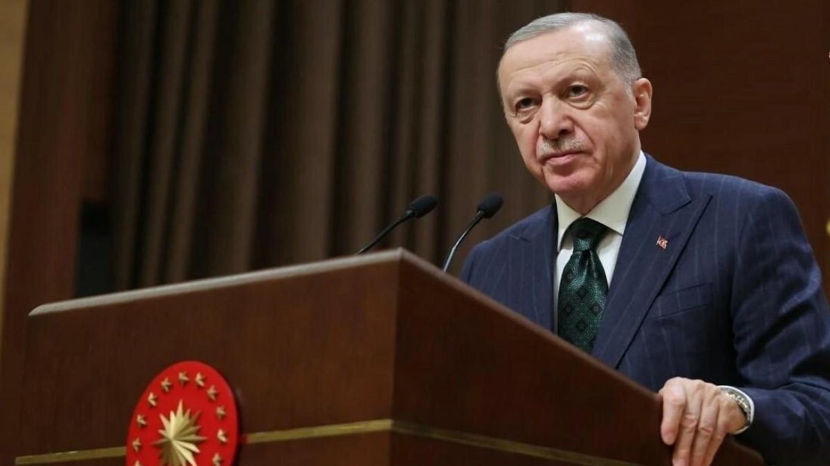 Erdoğan, Ramazan Bayramı dolayısıyla liderlerle telefonda görüştü