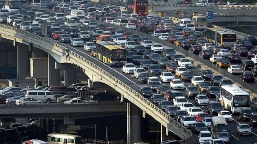 Nevruz tatilinde yoğun trafik kazaları... İran'da 747 kişi hayatını kaybetti