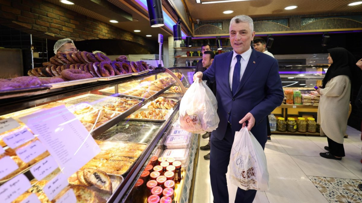 Bakan Bolat, boykota karşı alışveriş yaptı