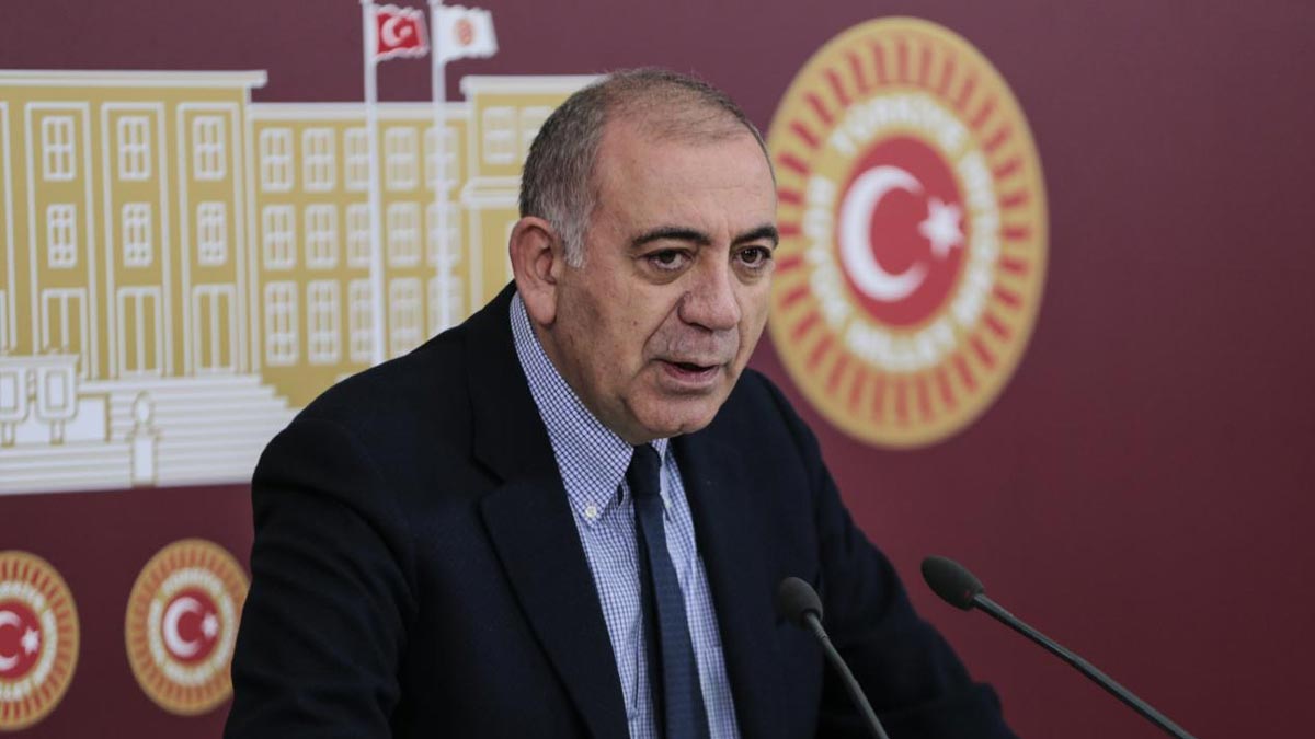 Gürsel Tekin’den Sayıştay’a eleştiri: “Denetim var gibi yapılıyor, iktidara göz yumuluyor”