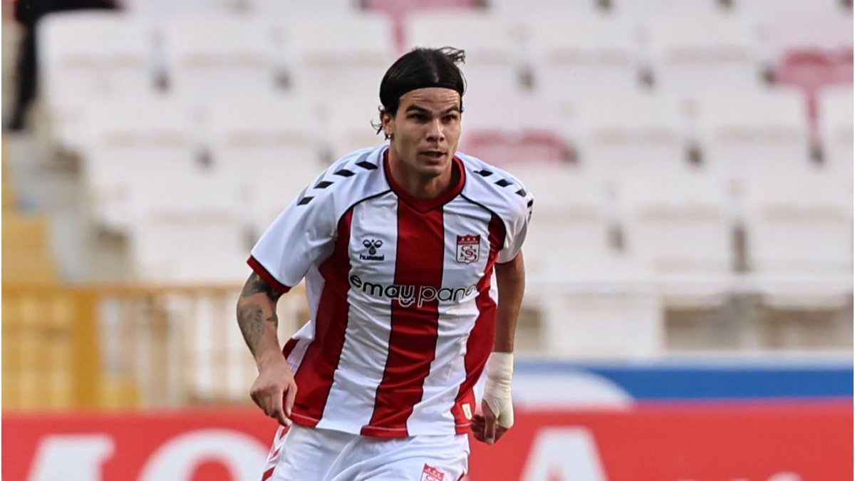 Charisis, Sivasspor'da 'dalya' dedi: 3. sezonda 100. maç