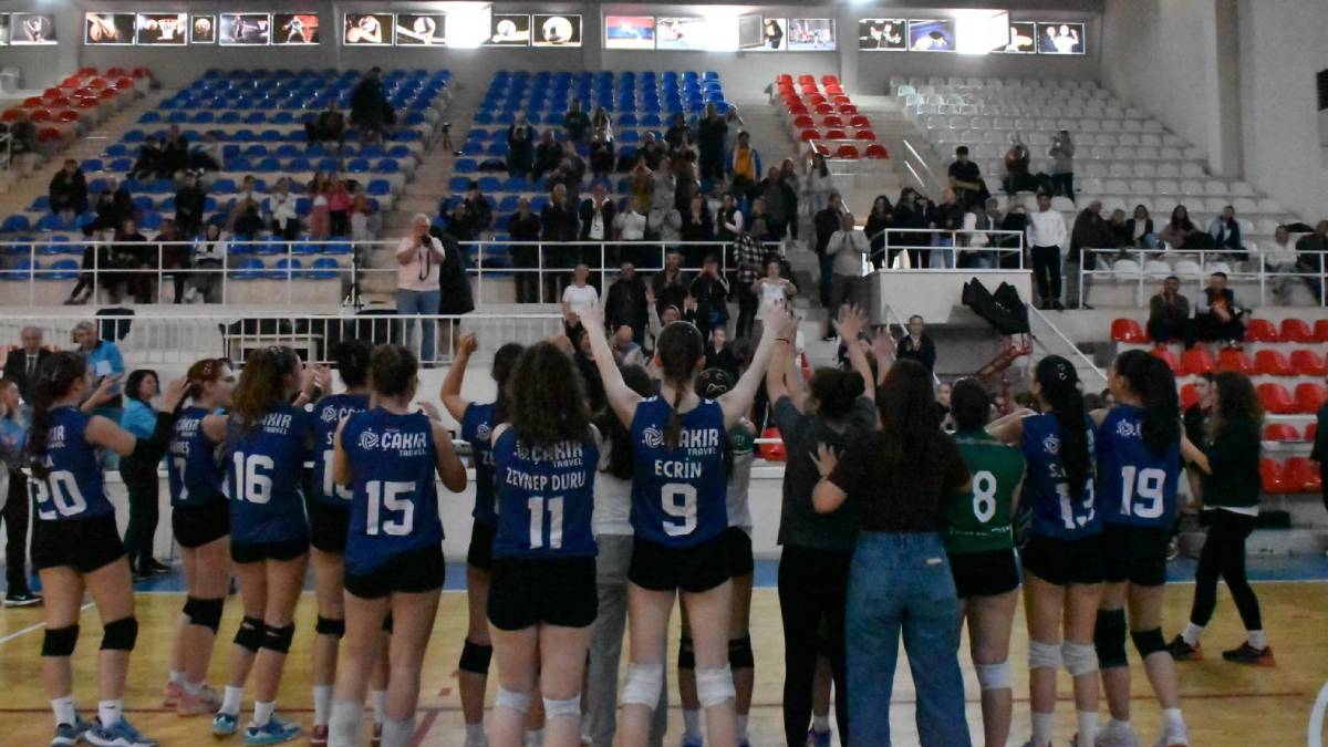 Çorlu’nun kızları grup şampiyonu