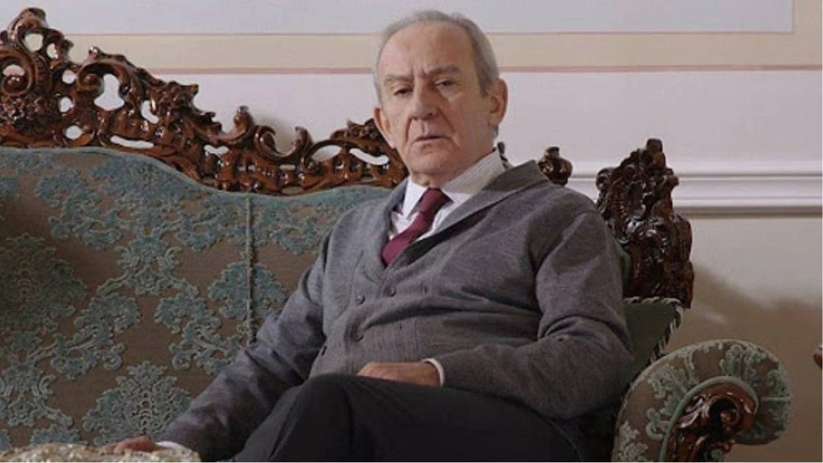 Usta oyuncu Ahmet Levendoğlu'na veda