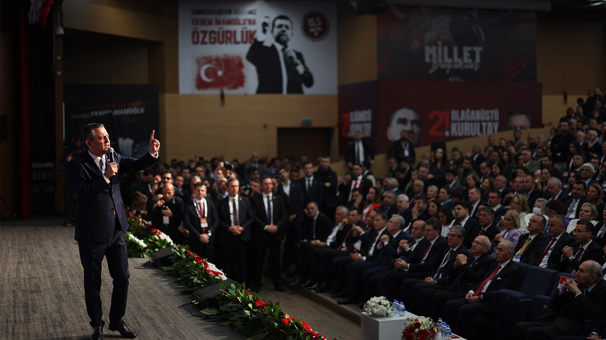 CHP Ankara ve İstanbul'da seçim ofisi kuruyor