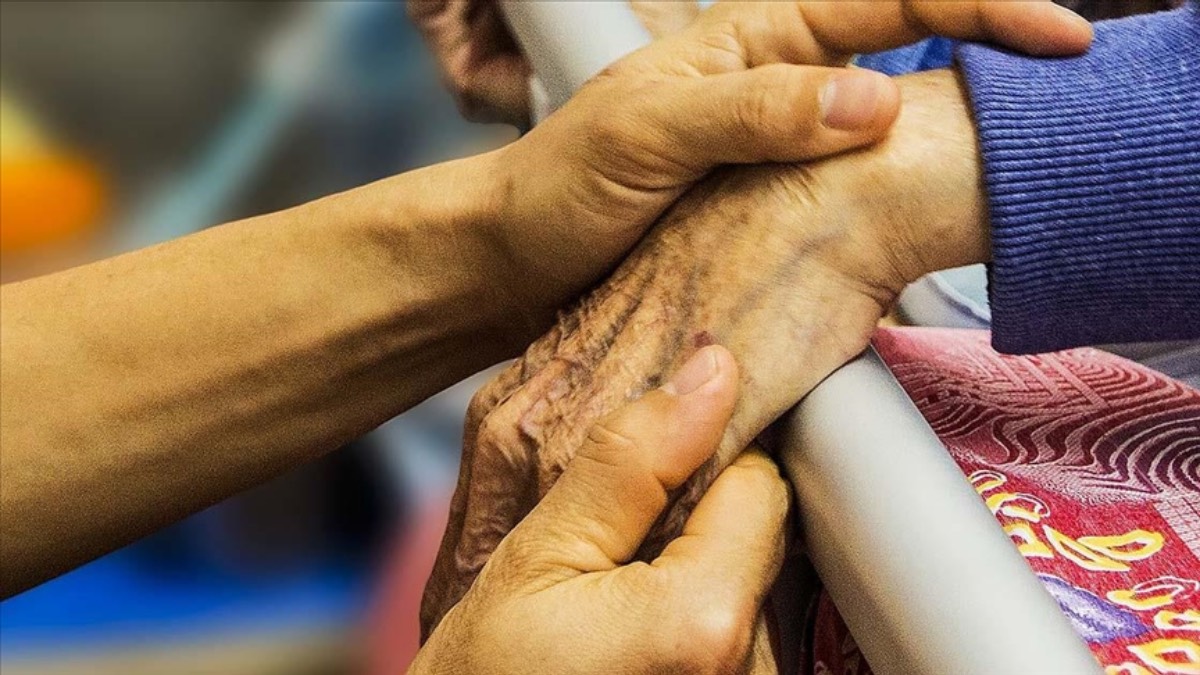 Parkinson hastalığının tedavisinde etkili yöntemler ve düzenli kontrollerin rolü