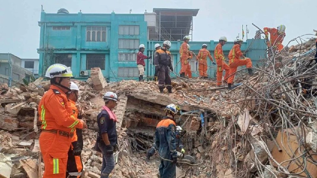Myanmar'daki depremlerde can kaybı 3 bin 645'e çıktı