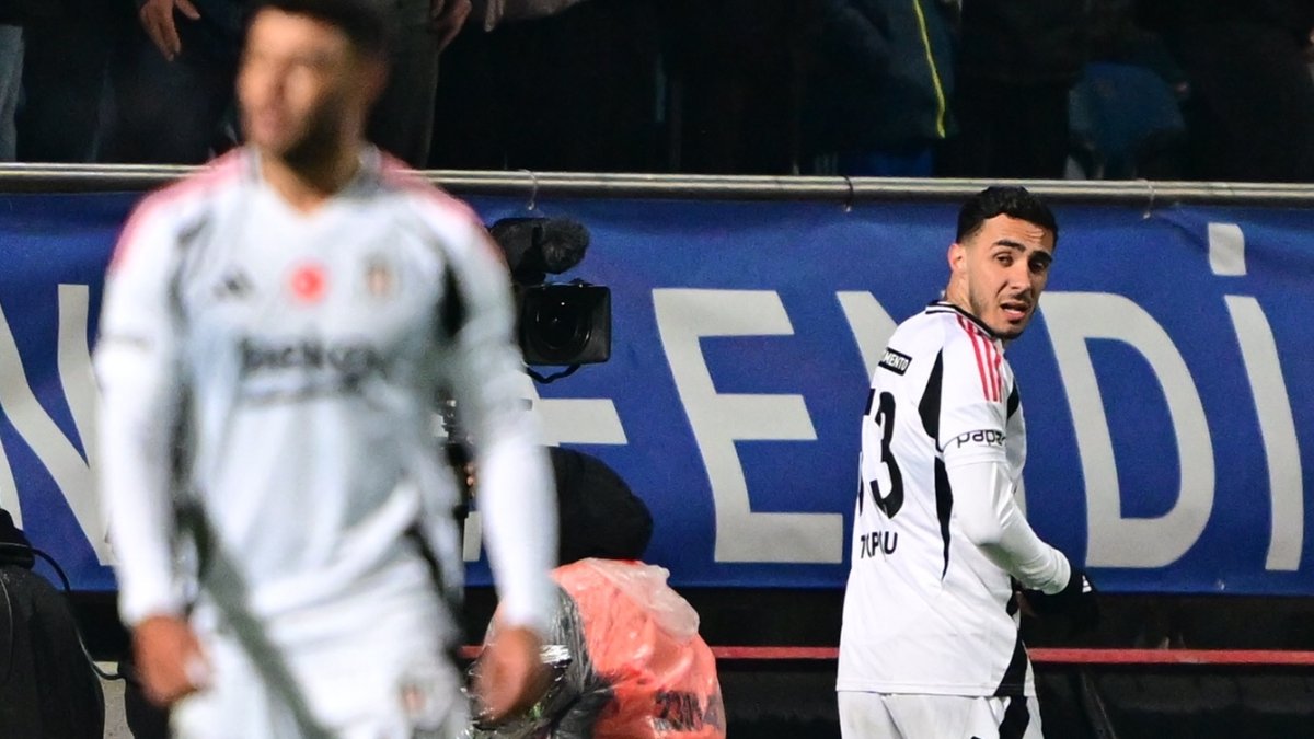 Beşiktaş kötü haberi açıkladı! Kasımpaşa karşısında sakatlanan Emirhan Topçu'nun durumu belli oldu