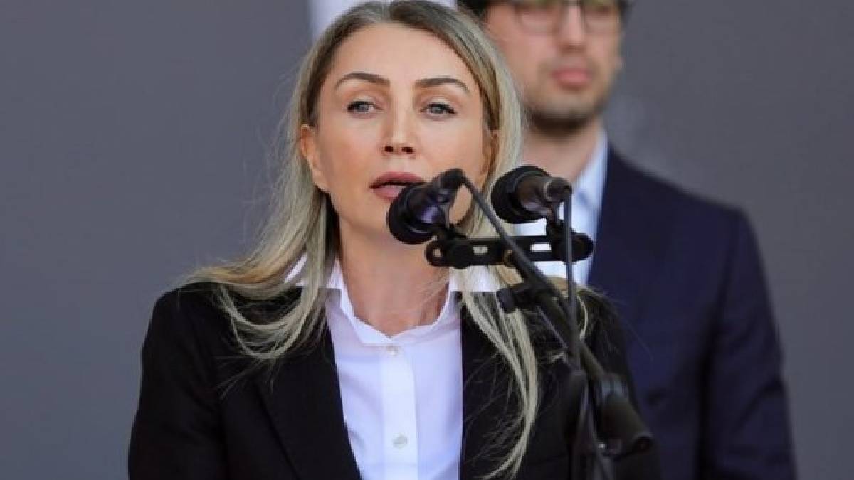 Dilek İmamoğlu’ndan gazeteci gözaltılarına tepki: Yine şafak baskınlarıyla uyandık