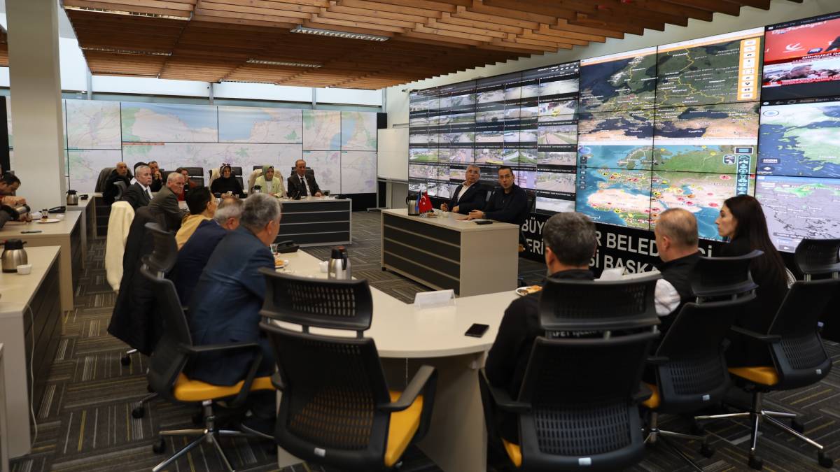 AKOM'da muhtarlarla iş birliği toplantısı