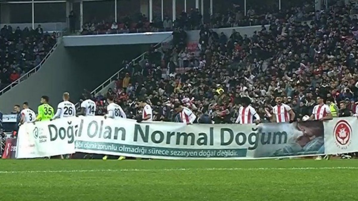 CHP'den Bakan Memişoğlu'na 'pankart' tepkisi: Kadının doğumu da bedeni de kimsenin slogan malzemesi değildir