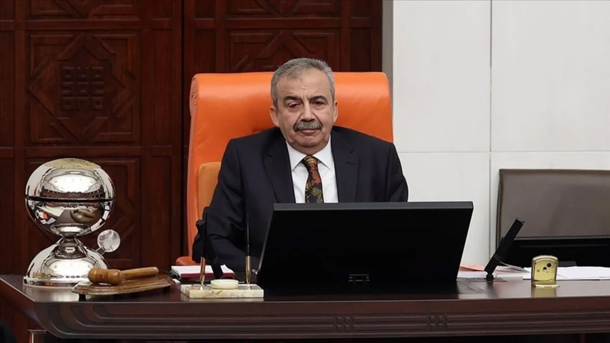 Sırrı Süreyya Önder'in doktorundan son açıklama: Bizi umutlandıran bir iki parametre var ama...