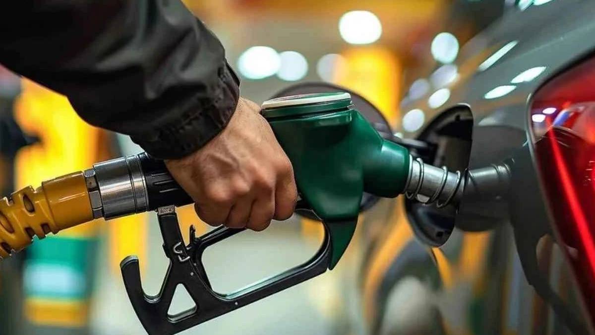 Akaryakıtta fiyatlar güncellendi: Benzine yine zam