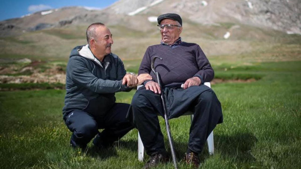 Çavuşoğlu’nun babası hayatını kaybetti