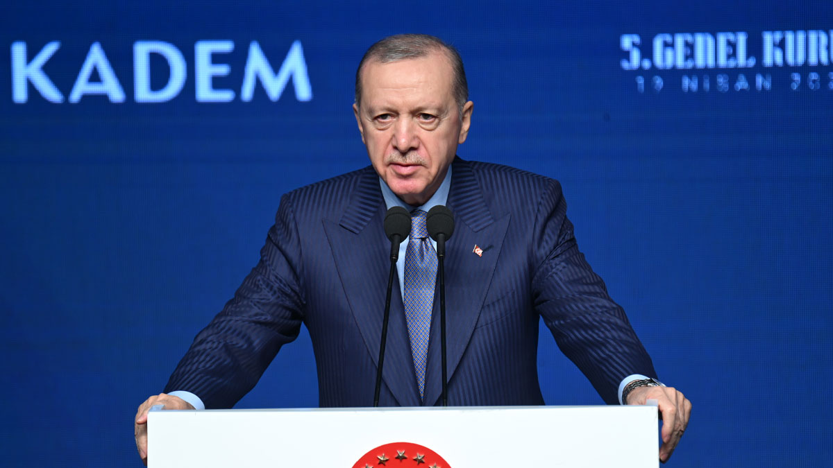 Erdoğan: CHP'li belediyeler paraları sapkın akımlara harcıyor