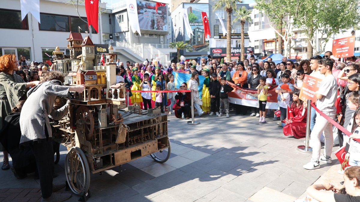 1. Uluslararası Çocuk Tiyatroları Festivali dolu dolu geçiyor