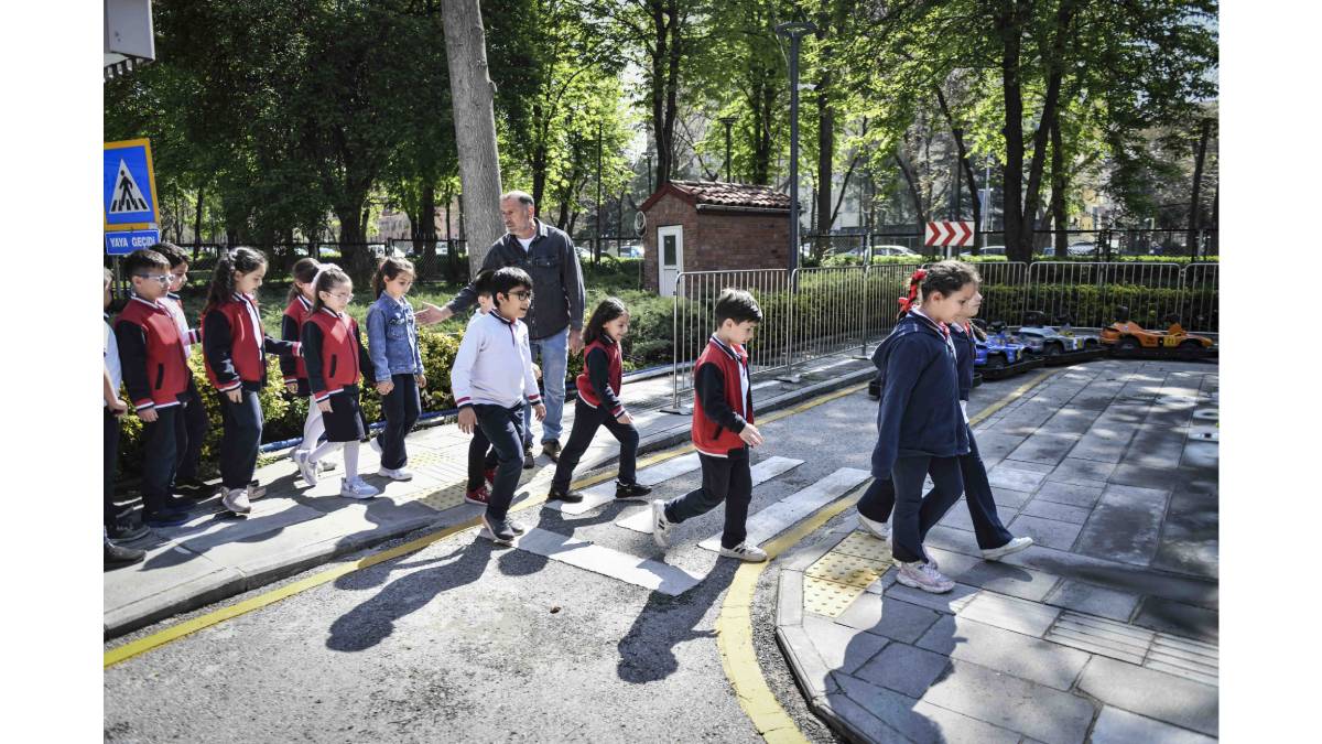 Başkentli minikler trafiği eğlenerek öğreniyor