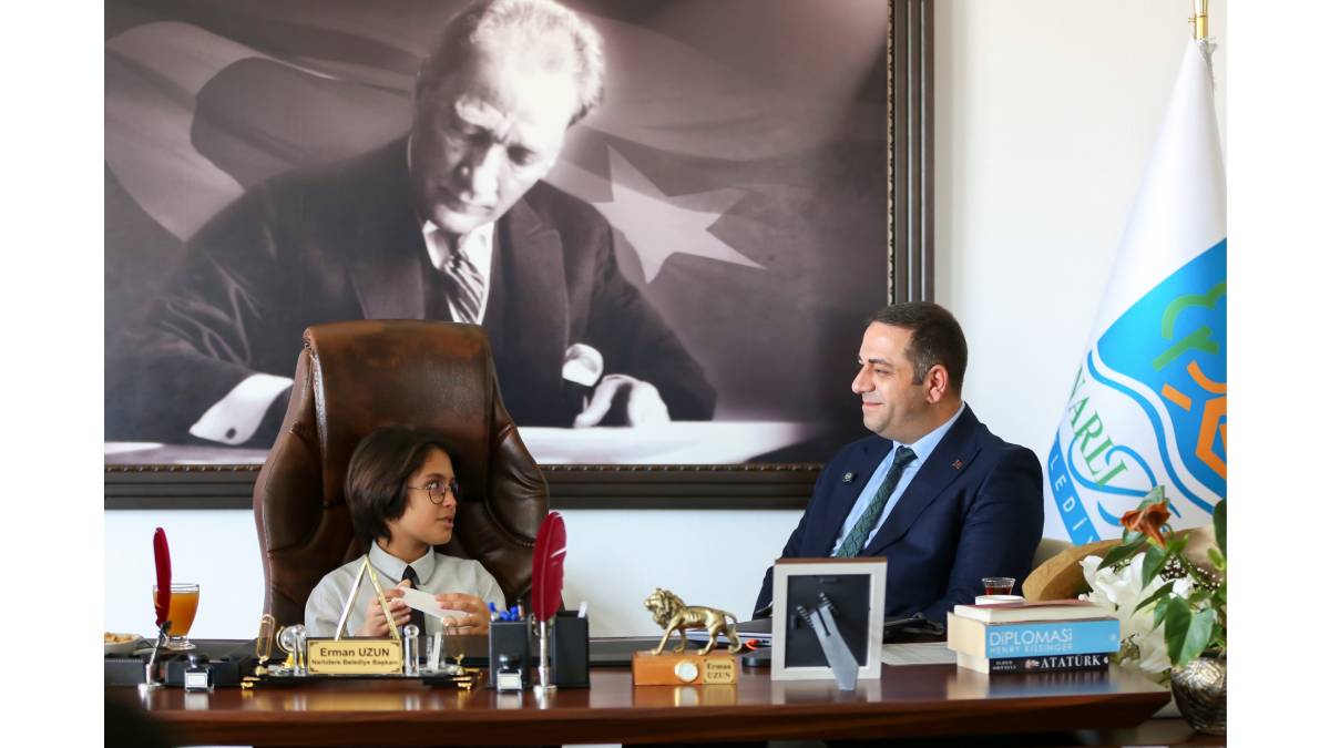 Narlıdere’de, Başkan Erman Uzun koltuğu Boran’a devretti