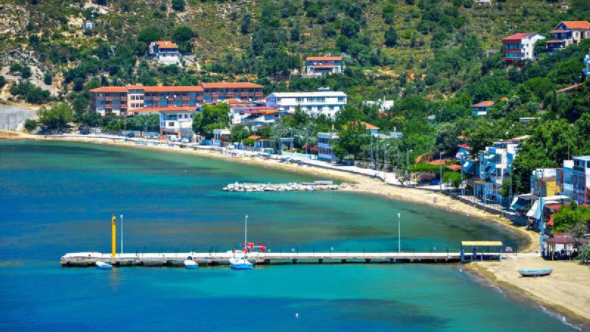 Tatil için yeni adres arayanlar buraya bayılacak! Cam gibi denizi, boğmayan havası: Burada resmen tazeleneceksiniz