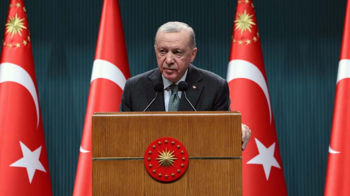 Erdoğan, AFAD kriz merkezinde incelemelerde bulundu