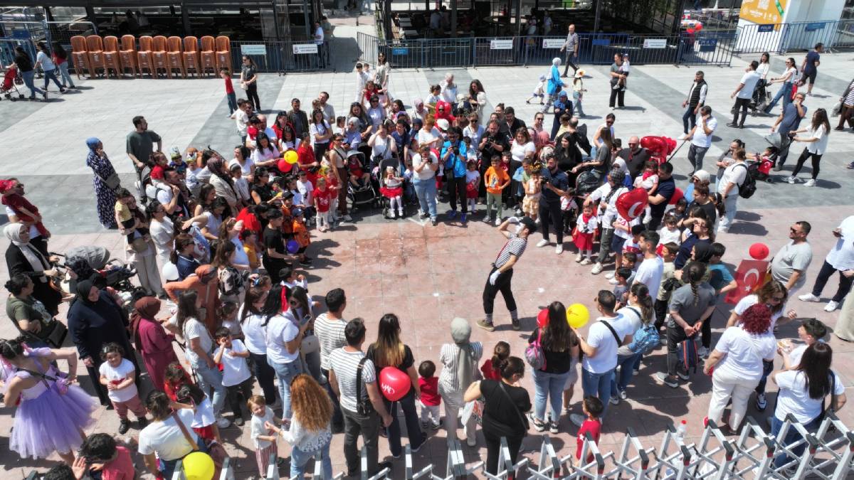 Büyükşehir ile 23 Nisan coşkusu tüm kente yayıldı